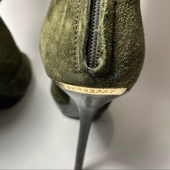 Authentic Burberry Boots - Picture 4 of 5